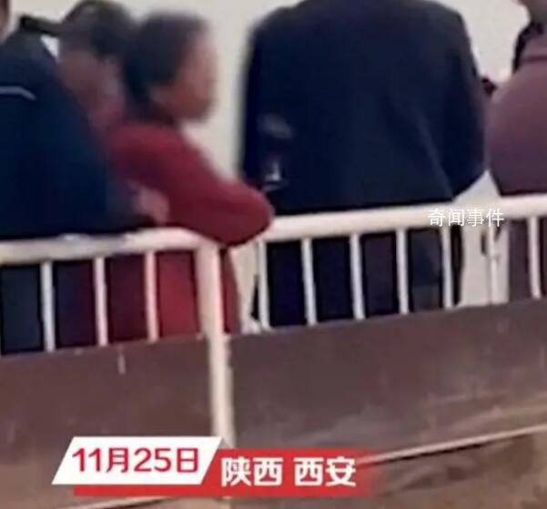 老太往兵馬俑坑內(nèi)吐痰扔煙頭 處理結(jié)果以官方通報(bào)為準(zhǔn)