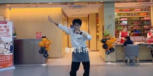 00后男生跳科目三后無法下蹲 診斷為脛骨平臺骨挫傷