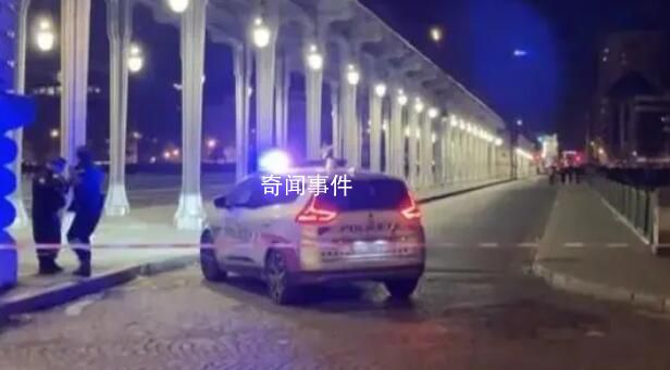 埃菲爾鐵塔附近發(fā)生持刀襲擊事件