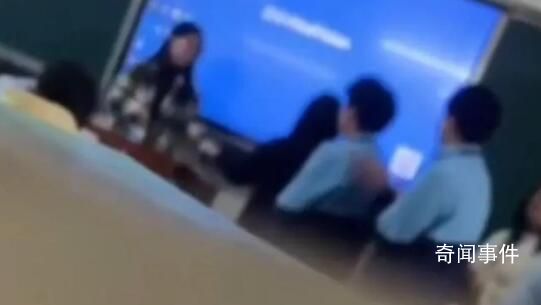女教師用戒尺打學生手掌 學校回應
