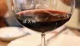 銷售談生意時(shí)被客戶在酒水中下毒