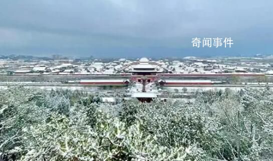 故宮角樓換“銀裝” 夢(mèng)回紫禁城