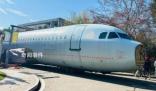 學校買下空客A320給學生練手 引來師生圍觀