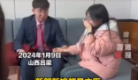新郎新娘大喜日子挨個(gè)給朋友把脈 引發(fā)網(wǎng)友們的熱議和歡笑