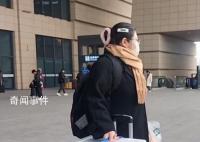 女孩帶20斤海鮮返鄉陪爸媽過年 夢想是靠自己的努力買房