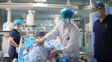 開顱術中遇地震醫生堅持做完 手術后才知道震級7.1級