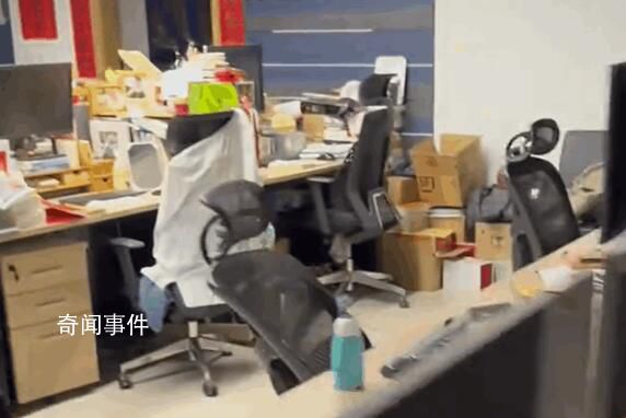 男子記錯(cuò)開(kāi)工時(shí)間 提前1天去上班