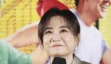網友去年就在小區拍到瘦了的賈玲