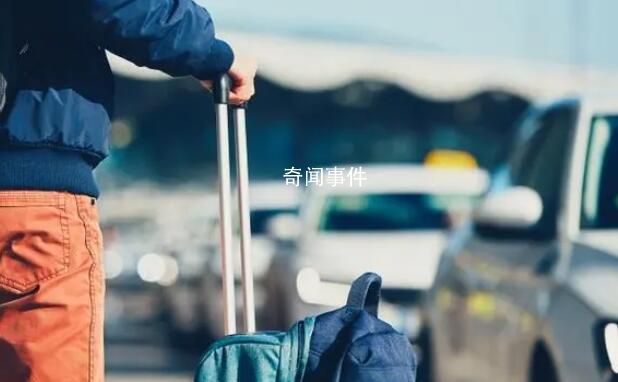 大學(xué)生搶不到車票報旅游團(tuán)返校 網(wǎng)友紛紛點贊